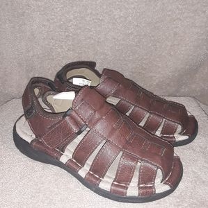 Boys size 13 Deer Stags Sandals